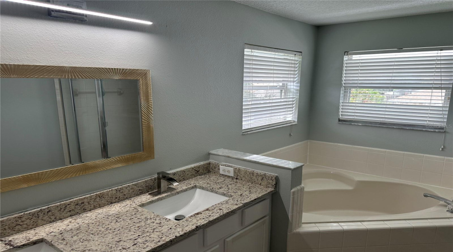 KISSIMMEE, Florida 34746, 4 Bedrooms Bedrooms, ,2 BathroomsBathrooms,Residential,For Sale,BAYKAL,0,MFRS5136005