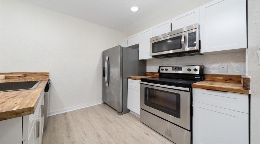 KISSIMMEE, Florida 34746, 3 Bedrooms Bedrooms, ,2 BathroomsBathrooms,Residential,For Sale,GALA,0,MFRS5146030