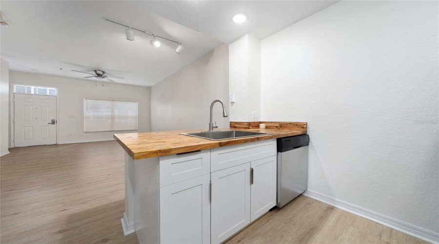 KISSIMMEE, Florida 34746, 3 Bedrooms Bedrooms, ,2 BathroomsBathrooms,Residential,For Sale,GALA,0,MFRS5146030