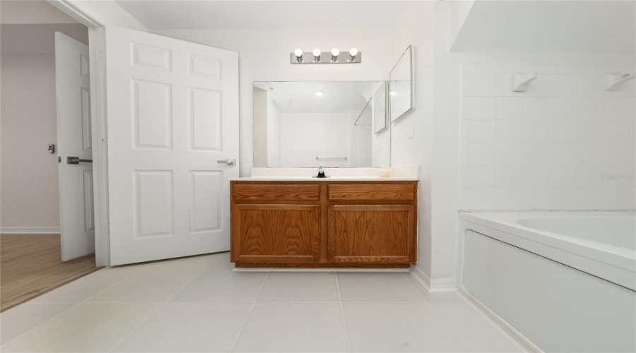 KISSIMMEE, Florida 34746, 3 Bedrooms Bedrooms, ,2 BathroomsBathrooms,Residential,For Sale,GALA,0,MFRS5146030