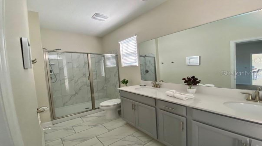 KISSIMMEE, Florida 34746, 5 Bedrooms Bedrooms, ,5 BathroomsBathrooms,Residential,For Sale,BOOKMARK,0,MFRO6387506