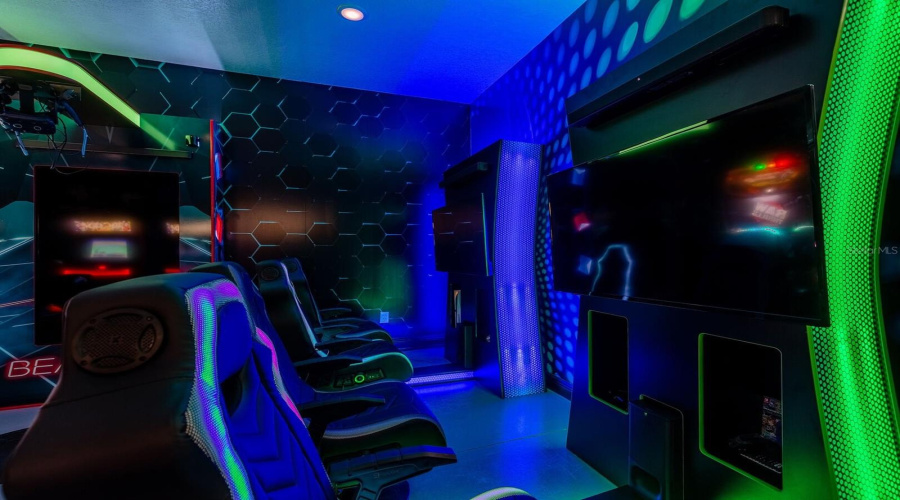 REUNION, Florida 34747, 5 Bedrooms Bedrooms, ,4 BathroomsBathrooms,Residential,For Sale,CASTLE PINES,0,MFRO6374778