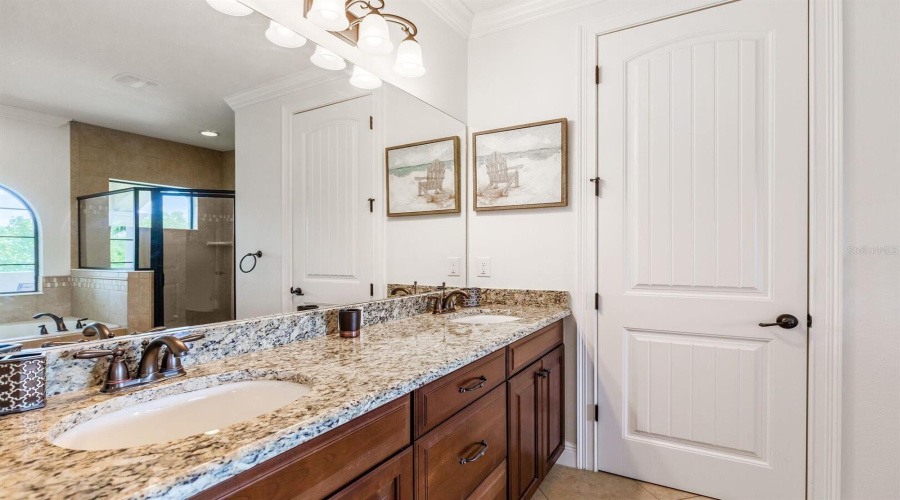 REUNION, Florida 34747, 5 Bedrooms Bedrooms, ,4 BathroomsBathrooms,Residential,For Sale,CASTLE PINES,0,MFRO6374778