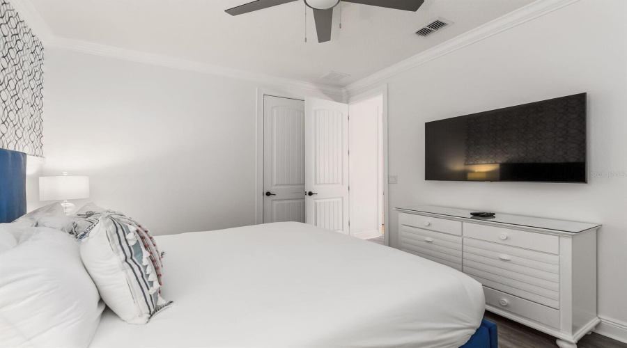 REUNION, Florida 34747, 5 Bedrooms Bedrooms, ,4 BathroomsBathrooms,Residential,For Sale,CASTLE PINES,0,MFRO6374778