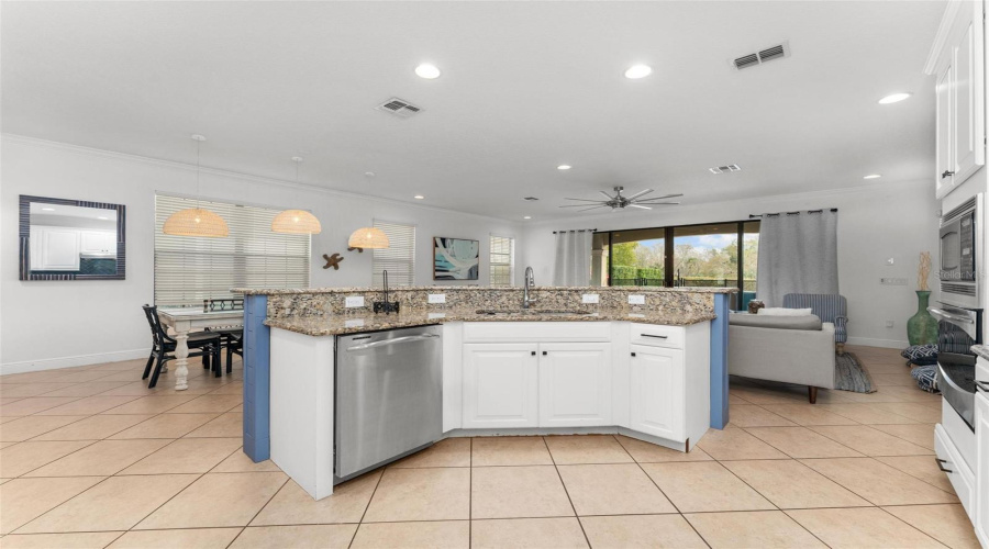 REUNION, Florida 34747, 5 Bedrooms Bedrooms, ,4 BathroomsBathrooms,Residential,For Sale,CASTLE PINES,0,MFRO6374778