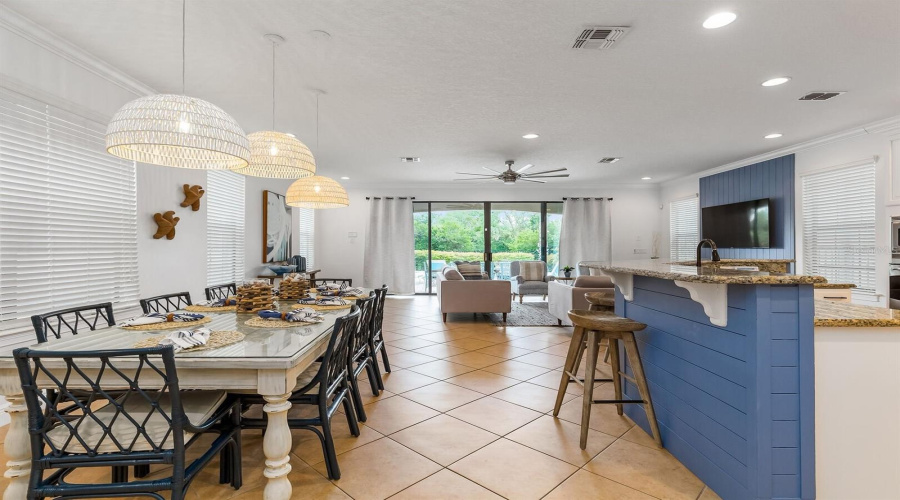 REUNION, Florida 34747, 5 Bedrooms Bedrooms, ,4 BathroomsBathrooms,Residential,For Sale,CASTLE PINES,0,MFRO6374778