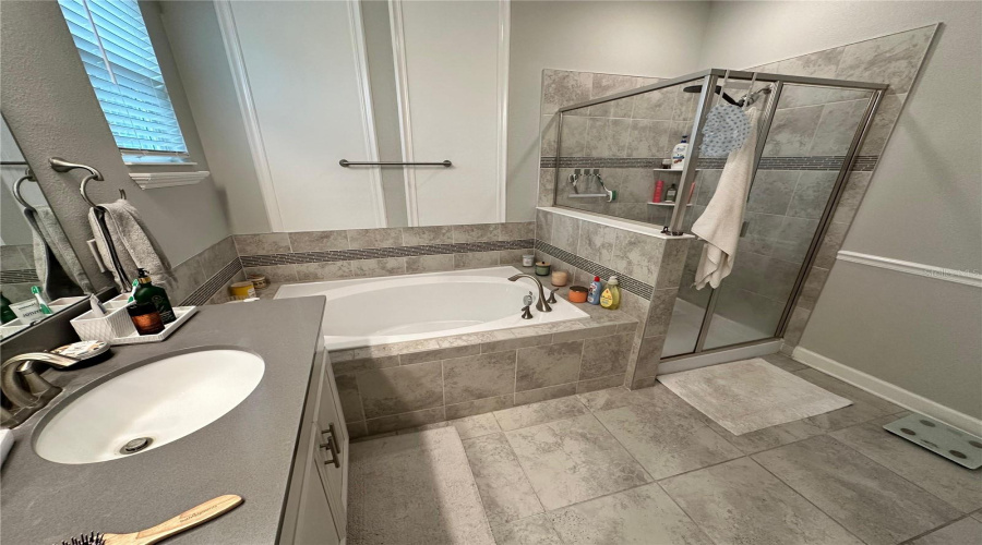 DAVENPORT, Florida 33837, 4 Bedrooms Bedrooms, ,3 BathroomsBathrooms,Residential,For Sale,BRUNSWICK,0,MFRO6391151