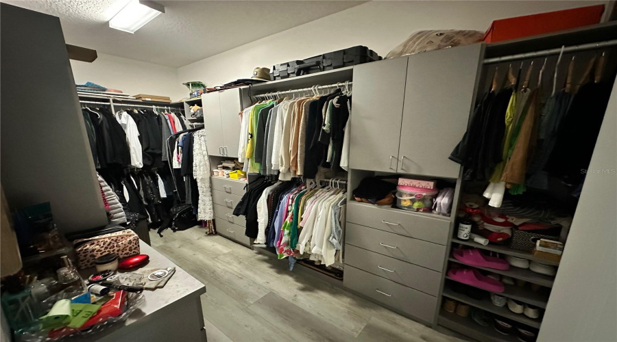 DAVENPORT, Florida 33837, 4 Bedrooms Bedrooms, ,3 BathroomsBathrooms,Residential,For Sale,BRUNSWICK,0,MFRO6391151