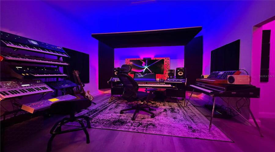 DAVENPORT, Florida 33837, 4 Bedrooms Bedrooms, ,3 BathroomsBathrooms,Residential,For Sale,BRUNSWICK,0,MFRO6391151