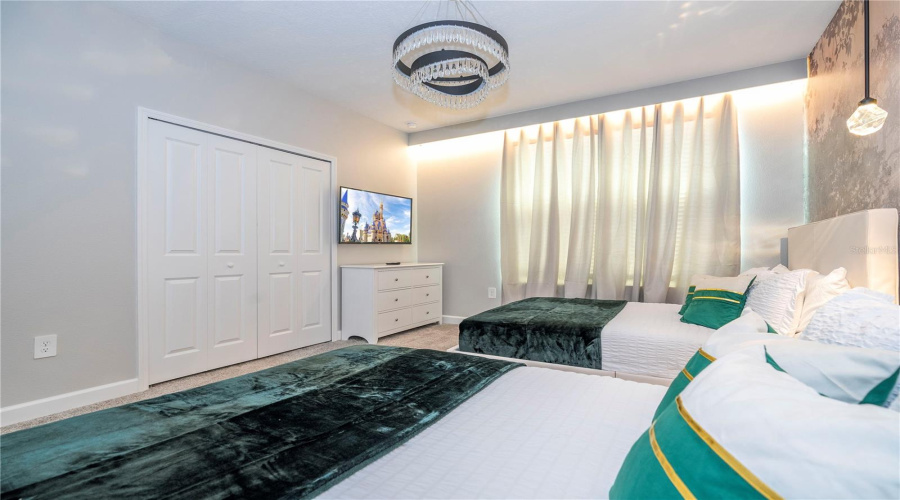 DAVENPORT, Florida 33896, 6 Bedrooms Bedrooms, ,5 BathroomsBathrooms,Residential,For Sale,TAKEAWAY,0,MFRS5145952