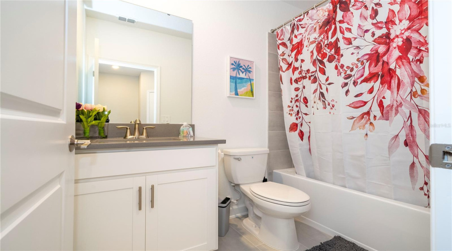 DAVENPORT, Florida 33896, 6 Bedrooms Bedrooms, ,5 BathroomsBathrooms,Residential,For Sale,TAKEAWAY,0,MFRS5145952