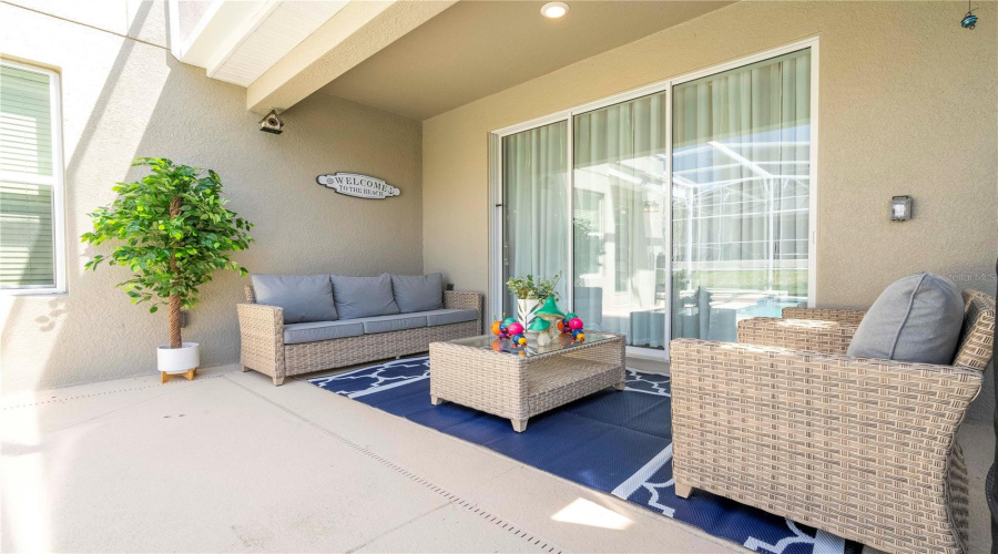 DAVENPORT, Florida 33896, 6 Bedrooms Bedrooms, ,5 BathroomsBathrooms,Residential,For Sale,TAKEAWAY,0,MFRS5145952