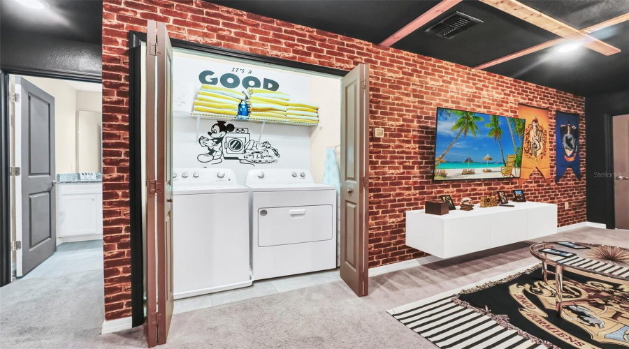 DAVENPORT, Florida 33897, 5 Bedrooms Bedrooms, ,4 BathroomsBathrooms,Residential,For Sale,PARADISE,0,MFRO6391388