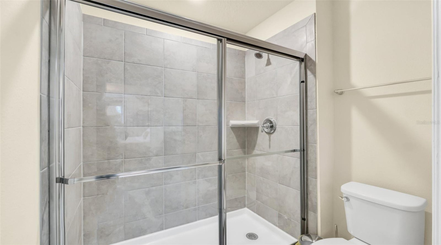 DAVENPORT, Florida 33897, 5 Bedrooms Bedrooms, ,4 BathroomsBathrooms,Residential,For Sale,PARADISE,0,MFRO6391388