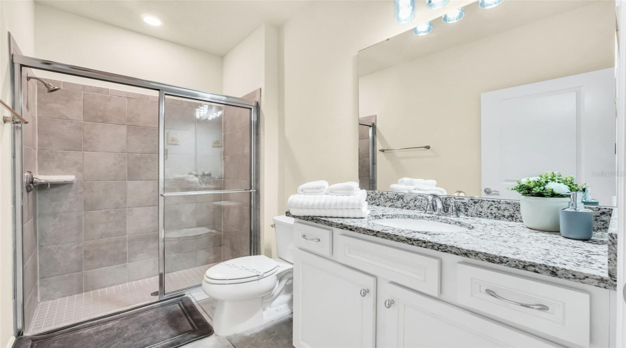 DAVENPORT, Florida 33897, 5 Bedrooms Bedrooms, ,4 BathroomsBathrooms,Residential,For Sale,PARADISE,0,MFRO6391388