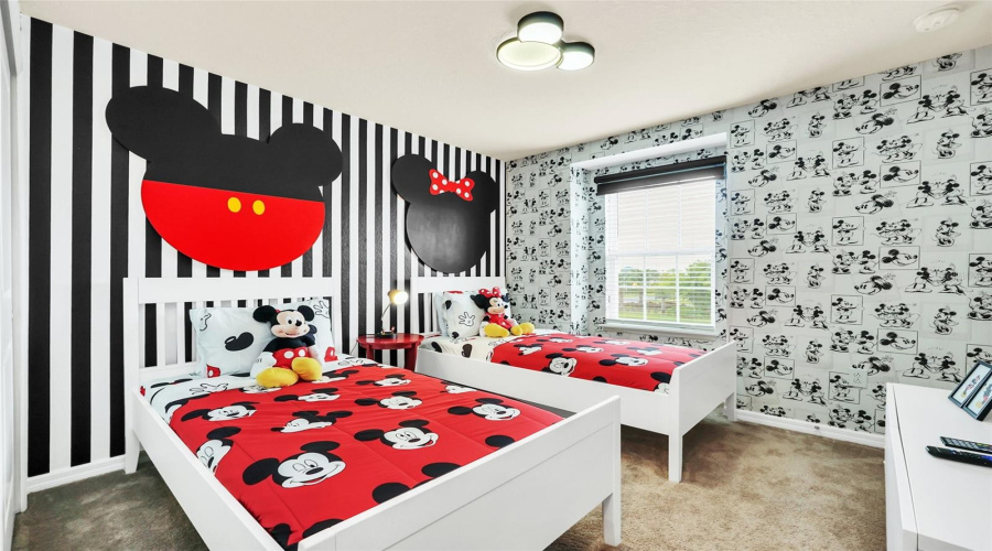 DAVENPORT, Florida 33897, 5 Bedrooms Bedrooms, ,4 BathroomsBathrooms,Residential,For Sale,PARADISE,0,MFRO6391388