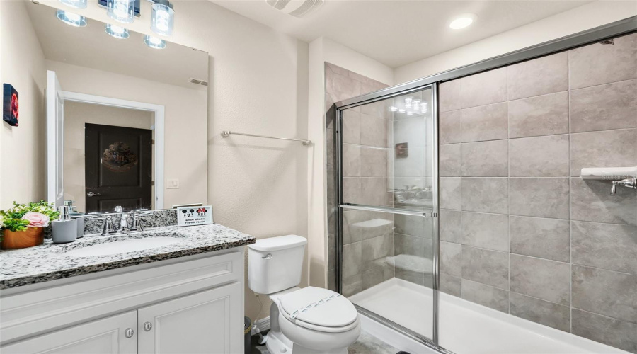 DAVENPORT, Florida 33897, 5 Bedrooms Bedrooms, ,4 BathroomsBathrooms,Residential,For Sale,PARADISE,0,MFRO6391388