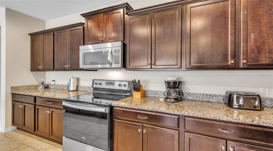 KISSIMMEE, Florida 34747, 5 Bedrooms Bedrooms, ,4 BathroomsBathrooms,Residential,For Sale,RHODES STREET,0,MFRO6390097