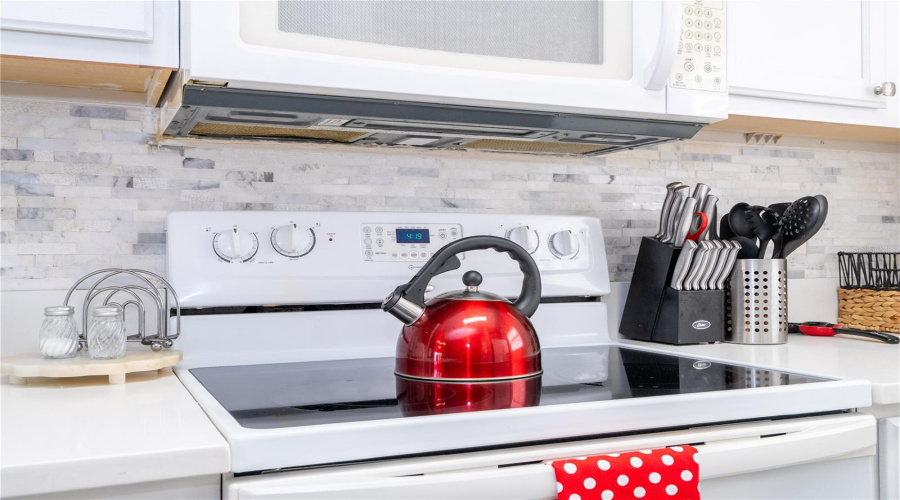 KISSIMMEE, Florida 34746, 3 Bedrooms Bedrooms, ,2 BathroomsBathrooms,Residential,For Sale,ALBERTO,0,MFRO6391659