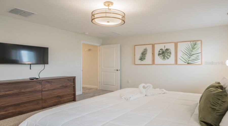 DAVENPORT, Florida 33896, 4 Bedrooms Bedrooms, ,3 BathroomsBathrooms,Residential,For Sale,OCEAN COURSE,0,MFRO6389824