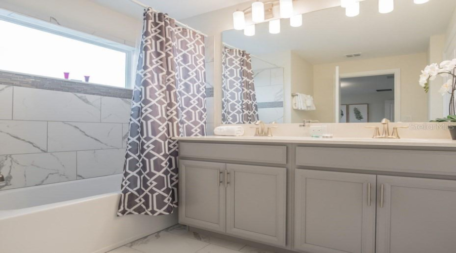 DAVENPORT, Florida 33896, 4 Bedrooms Bedrooms, ,3 BathroomsBathrooms,Residential,For Sale,OCEAN COURSE,0,MFRO6389824