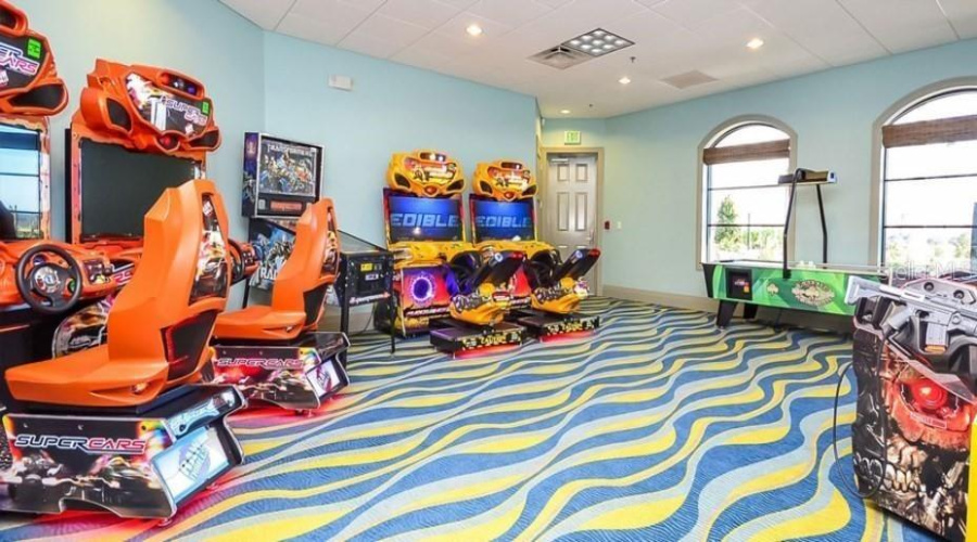 DAVENPORT, Florida 33896, 4 Bedrooms Bedrooms, ,3 BathroomsBathrooms,Residential,For Sale,OCEAN COURSE,0,MFRO6389824