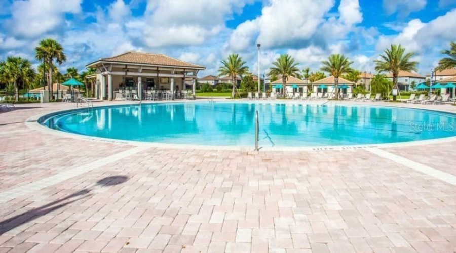 DAVENPORT, Florida 33896, 4 Bedrooms Bedrooms, ,3 BathroomsBathrooms,Residential,For Sale,OCEAN COURSE,0,MFRO6389824