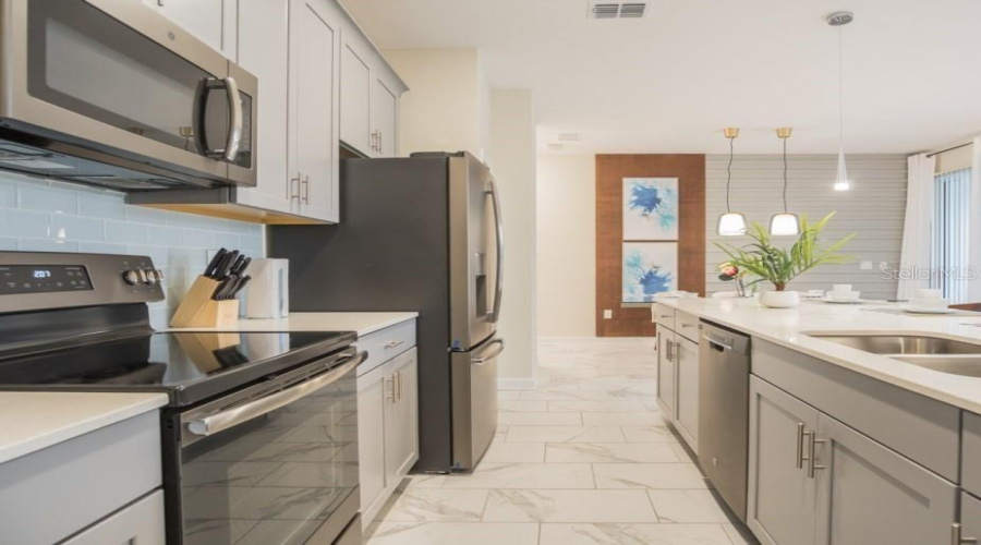 DAVENPORT, Florida 33896, 4 Bedrooms Bedrooms, ,3 BathroomsBathrooms,Residential,For Sale,OCEAN COURSE,0,MFRO6389824