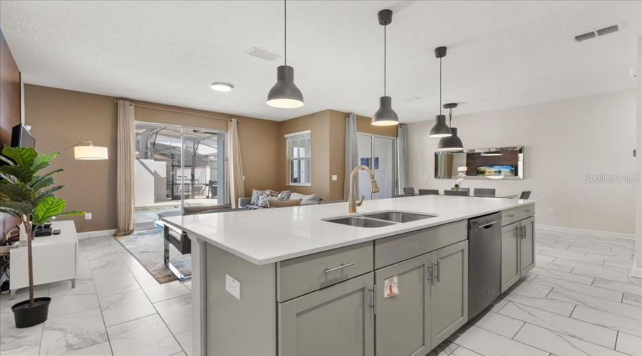 KISSIMMEE, Florida 34746, 4 Bedrooms Bedrooms, ,3 BathroomsBathrooms,Residential,For Sale,MEMORIES,0,MFRO6391694