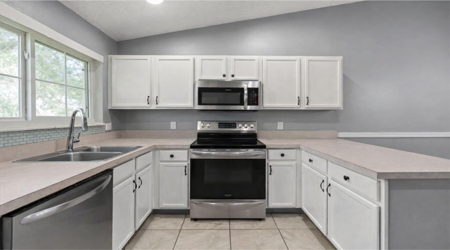 KISSIMMEE, Florida 34746, 3 Bedrooms Bedrooms, ,2 BathroomsBathrooms,Residential,For Sale,OSPREY COVE,0,MFRO6387695