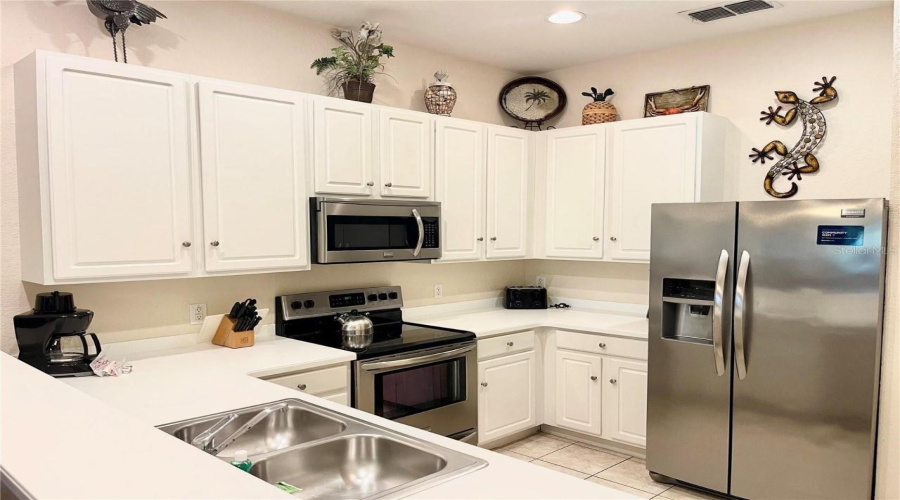 DAVENPORT, Florida 33897, 2 Bedrooms Bedrooms, ,2 BathroomsBathrooms,Residential,For Sale,NEW PROVIDENCE PROMENADE,0,MFRS5136681