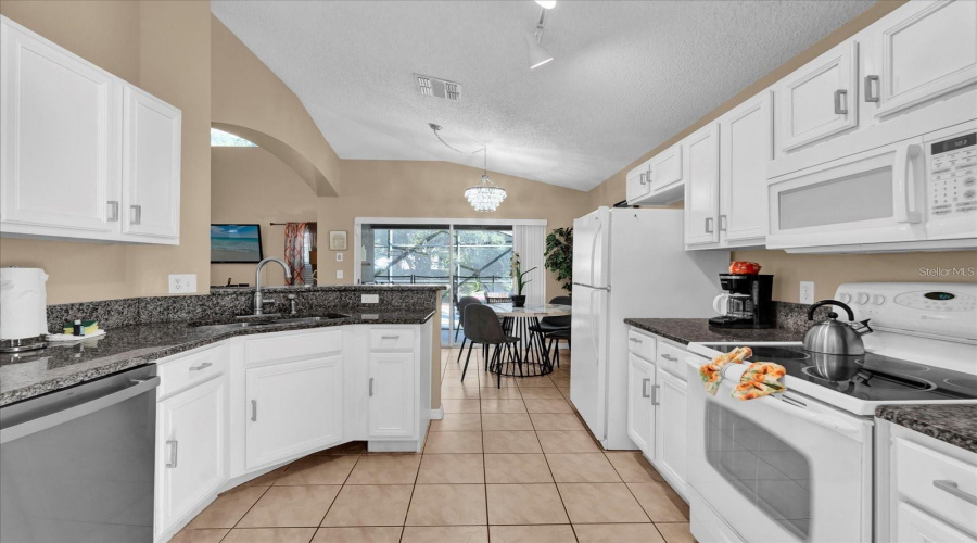 KISSIMMEE, Florida 34746, 4 Bedrooms Bedrooms, ,3 BathroomsBathrooms,Residential,For Sale,HIDEAWAY BEACH,0,MFRO6374748