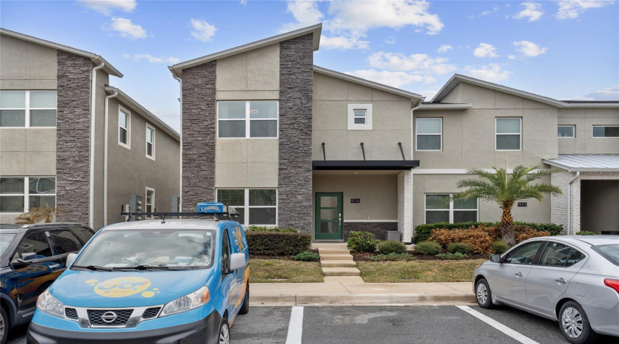 DAVENPORT, Florida 33896, 5 Bedrooms Bedrooms, ,4 BathroomsBathrooms,Residential,For Sale,LEADER,0,MFRS5143579