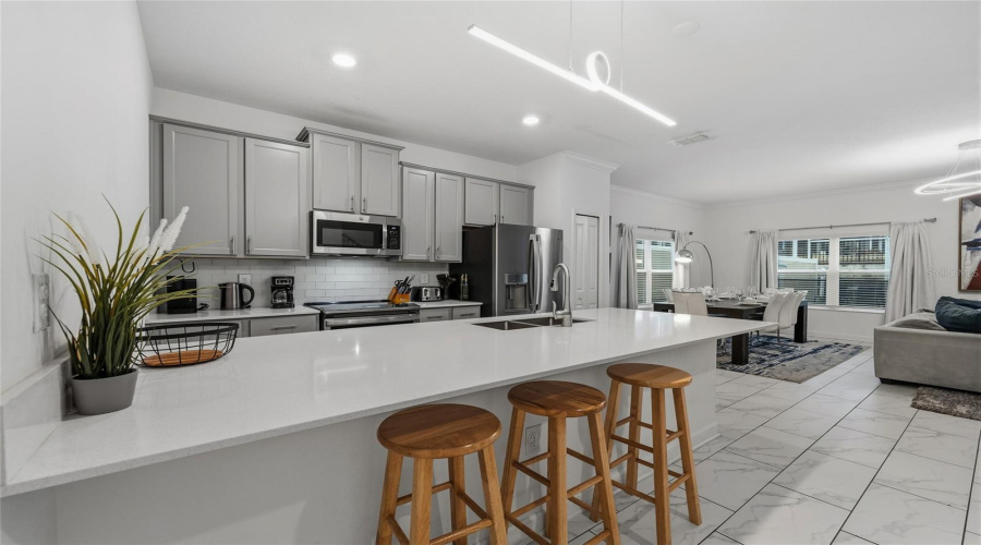 DAVENPORT, Florida 33896, 5 Bedrooms Bedrooms, ,4 BathroomsBathrooms,Residential,For Sale,LEADER,0,MFRS5143579