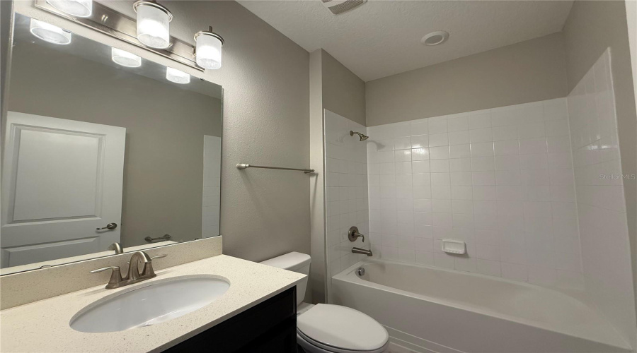 DAVENPORT, Florida 33896, 3 Bedrooms Bedrooms, ,2 BathroomsBathrooms,Residential,For Sale,BUNKER,0,MFRTB8427051