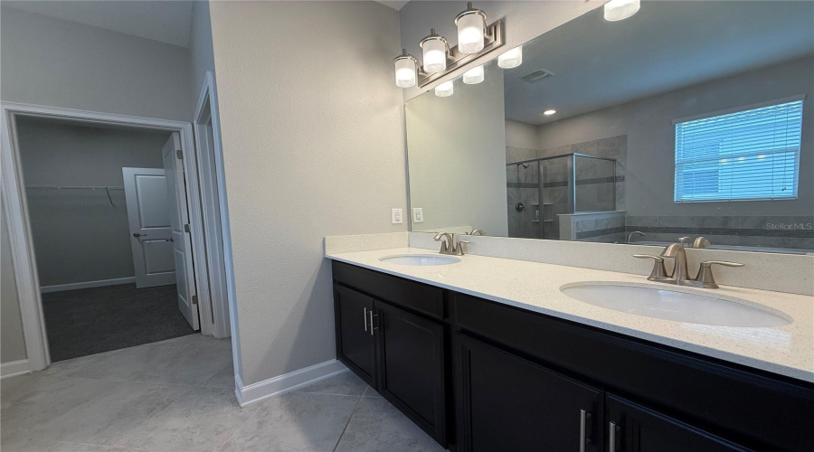 DAVENPORT, Florida 33896, 3 Bedrooms Bedrooms, ,2 BathroomsBathrooms,Residential,For Sale,BUNKER,0,MFRTB8427051