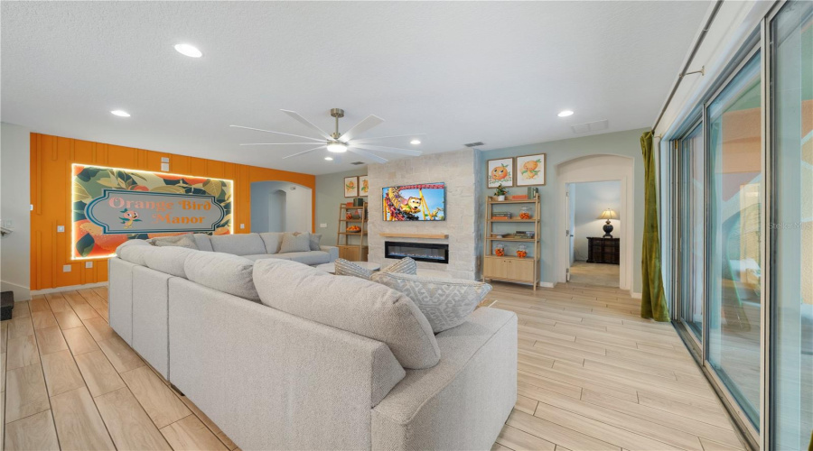 DAVENPORT, Florida 33837, 13 Bedrooms Bedrooms, ,10 BathroomsBathrooms,Residential,For Sale,OAKWOOD,0,MFRO6388959