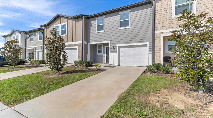 DAVENPORT, Florida 33837, 3 Bedrooms Bedrooms, ,2 BathroomsBathrooms,Residential,For Sale,MANDOVI,0,MFRO6391185