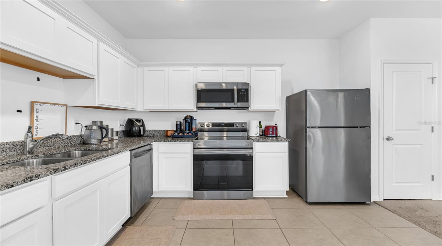 DAVENPORT, Florida 33837, 3 Bedrooms Bedrooms, ,2 BathroomsBathrooms,Residential,For Sale,MANDOVI,0,MFRO6391185