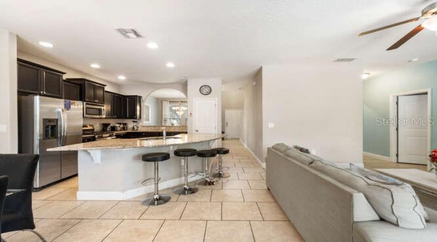 DAVENPORT, Florida 33837, 6 Bedrooms Bedrooms, ,4 BathroomsBathrooms,Residential,For Sale,ACORN,0,MFRO6340733