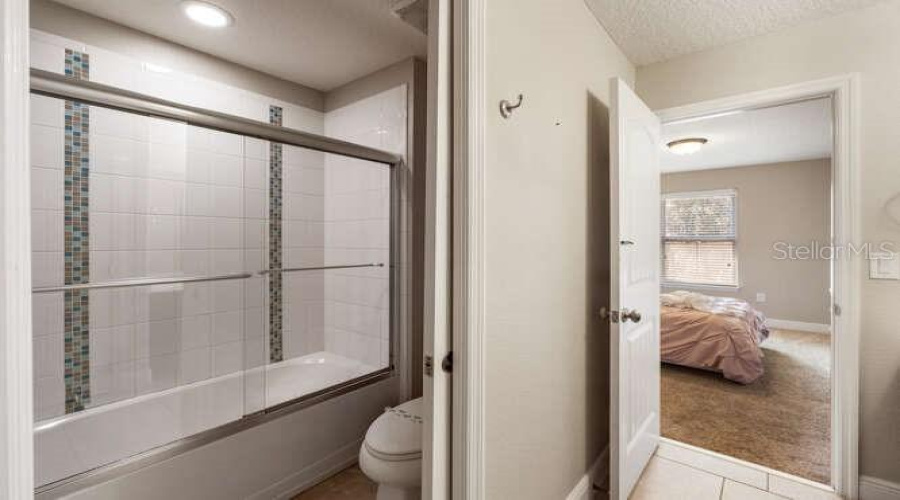 DAVENPORT, Florida 33837, 6 Bedrooms Bedrooms, ,4 BathroomsBathrooms,Residential,For Sale,ACORN,0,MFRO6340733