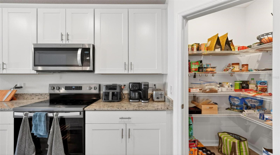 DAVENPORT, Florida 33837, 3 Bedrooms Bedrooms, ,2 BathroomsBathrooms,Residential,For Sale,MOOSE TRAIL,0,MFRO6391957