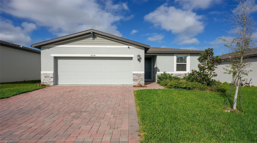 DAVENPORT, Florida 33837, 3 Bedrooms Bedrooms, ,2 BathroomsBathrooms,Residential,For Sale,MOOSE TRAIL,0,MFRO6391957