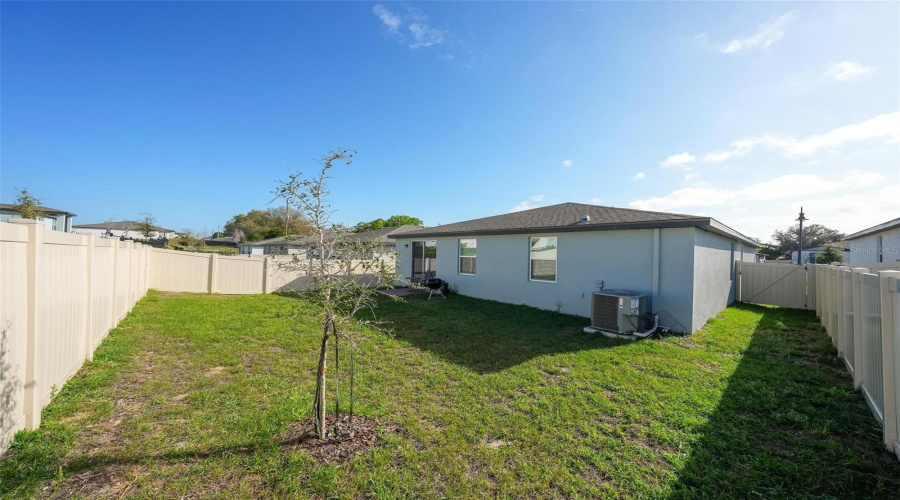 DAVENPORT, Florida 33837, 3 Bedrooms Bedrooms, ,2 BathroomsBathrooms,Residential,For Sale,MOOSE TRAIL,0,MFRO6391957