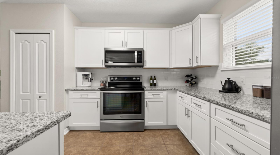 DAVENPORT, Florida 33896, 3 Bedrooms Bedrooms, ,2 BathroomsBathrooms,Residential,For Sale,SERENO,0,MFRS5145982