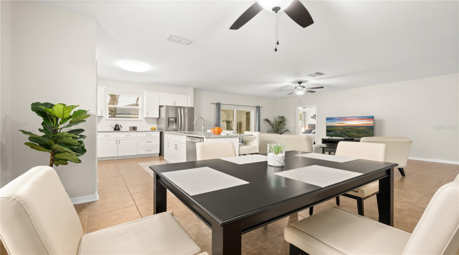 DAVENPORT, Florida 33896, 3 Bedrooms Bedrooms, ,2 BathroomsBathrooms,Residential,For Sale,SERENO,0,MFRS5145982