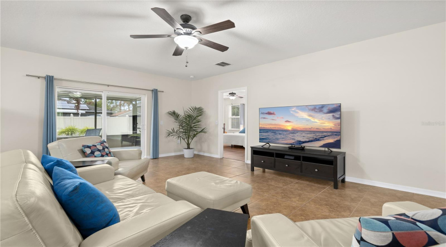 DAVENPORT, Florida 33896, 3 Bedrooms Bedrooms, ,2 BathroomsBathrooms,Residential,For Sale,SERENO,0,MFRS5145982