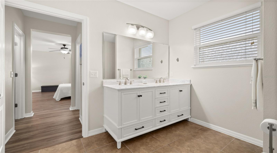 DAVENPORT, Florida 33896, 3 Bedrooms Bedrooms, ,2 BathroomsBathrooms,Residential,For Sale,SERENO,0,MFRS5145982