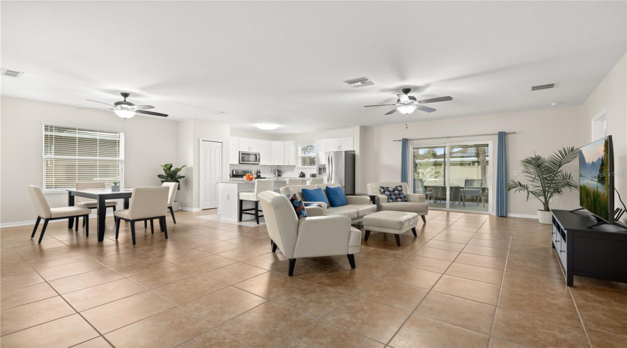 DAVENPORT, Florida 33896, 3 Bedrooms Bedrooms, ,2 BathroomsBathrooms,Residential,For Sale,SERENO,0,MFRS5145982