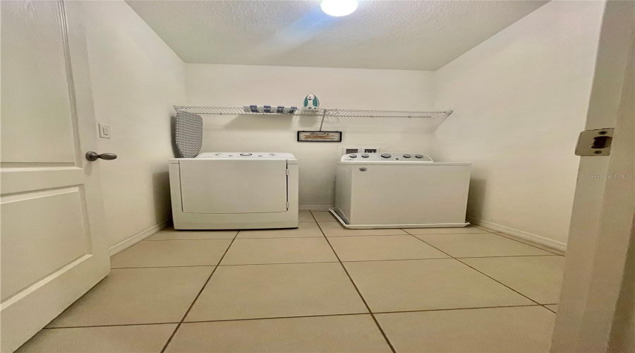 DAVENPORT, Florida 33837, 4 Bedrooms Bedrooms, ,3 BathroomsBathrooms,Residential,For Sale,TERRASONESTA,0,MFRS5141280